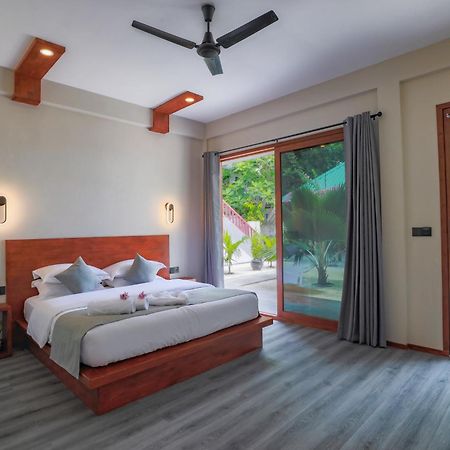 Sunny Breeze View Hotel Hangnaameedhoo Buitenkant foto